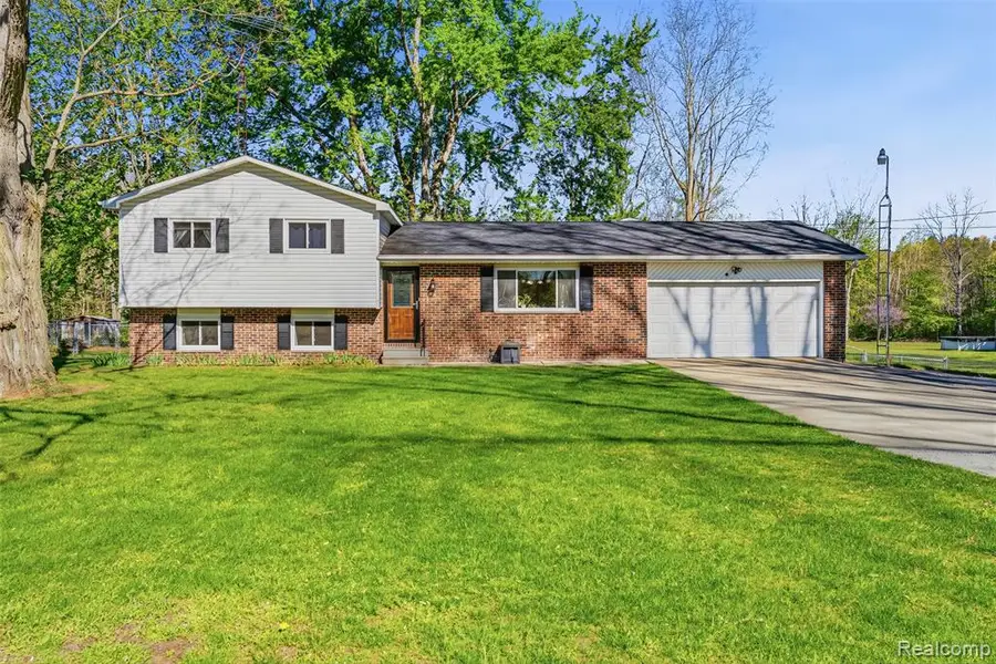 14433 Tuscola, Clio, MI 48420 - #3