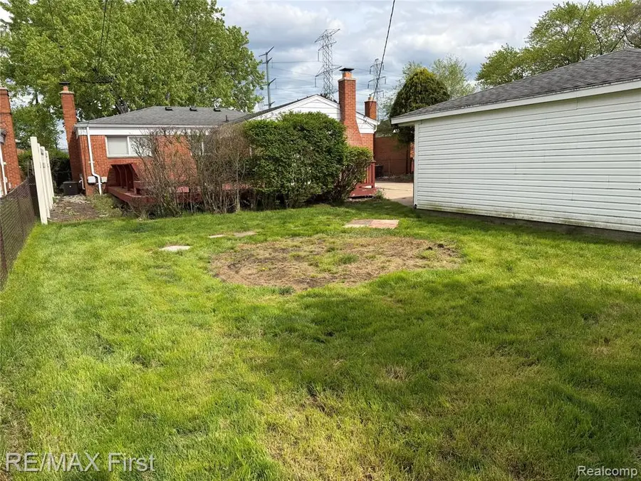 25653 Palomino, Warren, MI 48089 - #2