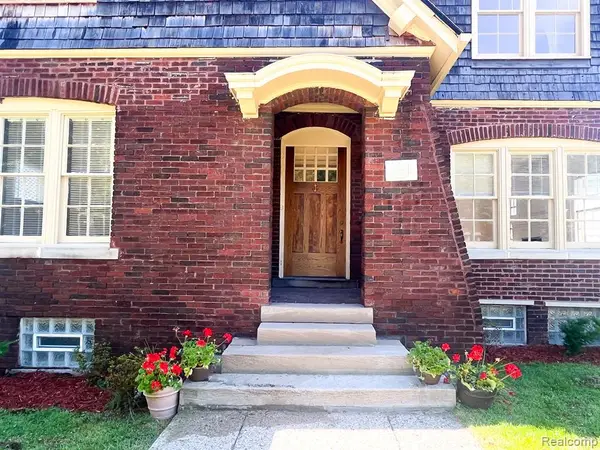 488 Parkview, Detroit, MI 48214