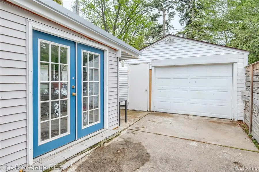 3106 Cherokee, Flint, MI 48507 - #3