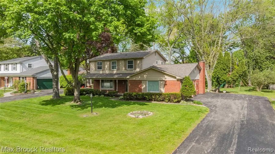 7011 Heather Heath, West Bloomfield, MI 48322 - #3
