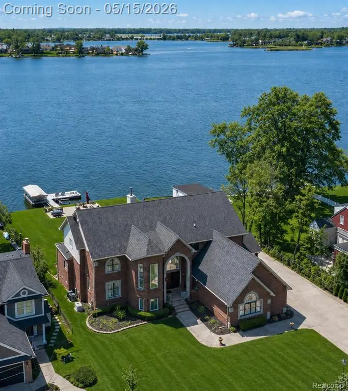 985 James K, Pontiac, MI 48341 - #1