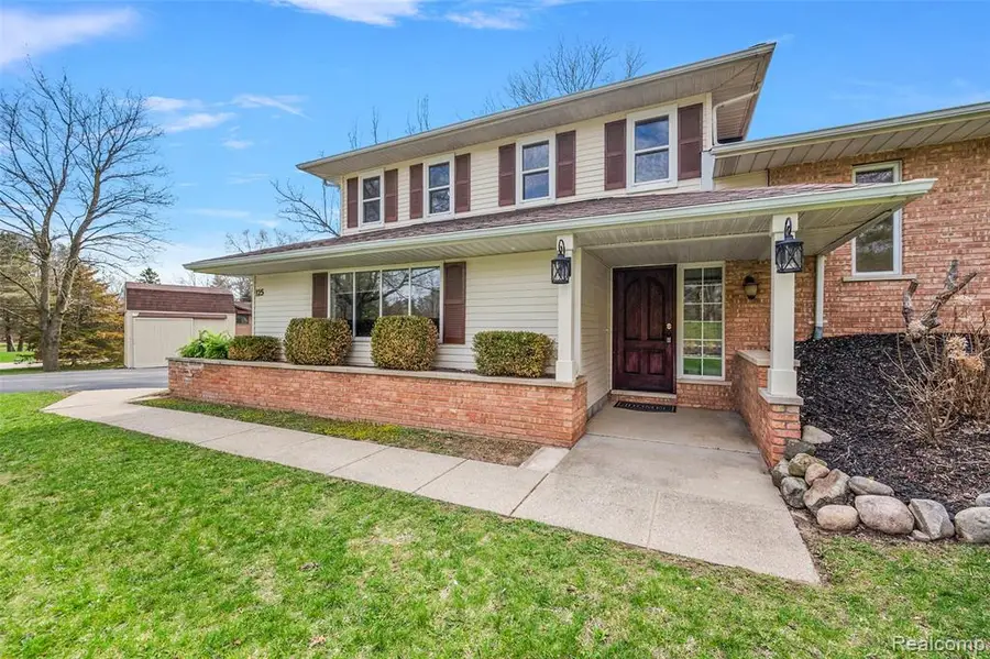 125 Cayuga, Lake Orion, MI 48362 - #2
