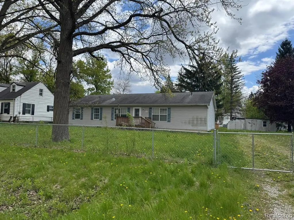 3231 W Hobson, Flint, MI 48504 - #1