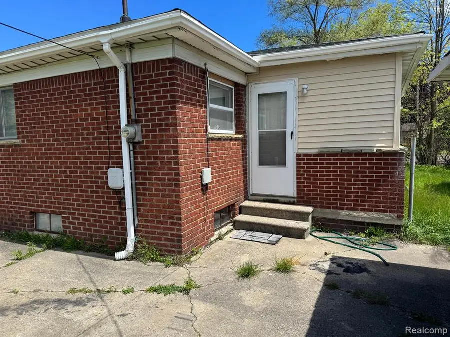 1913 Basil, Flint, MI 48504 - #3
