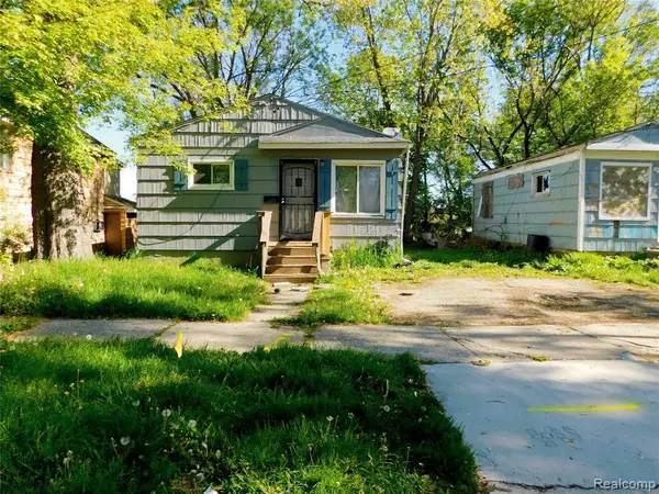 722 Barrie, Flint, MI 48507