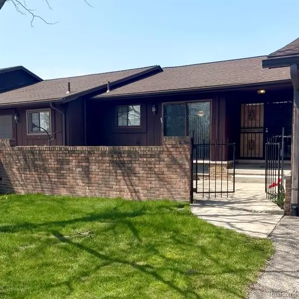 26433 Summerdale, Southfield, MI 48033