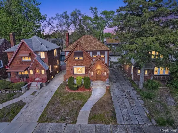 19174 Woodingham, Detroit, MI 48221