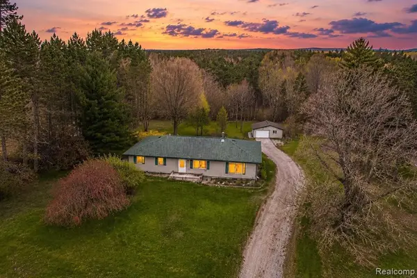 1190 Meadow, Tawas City, MI 48763
