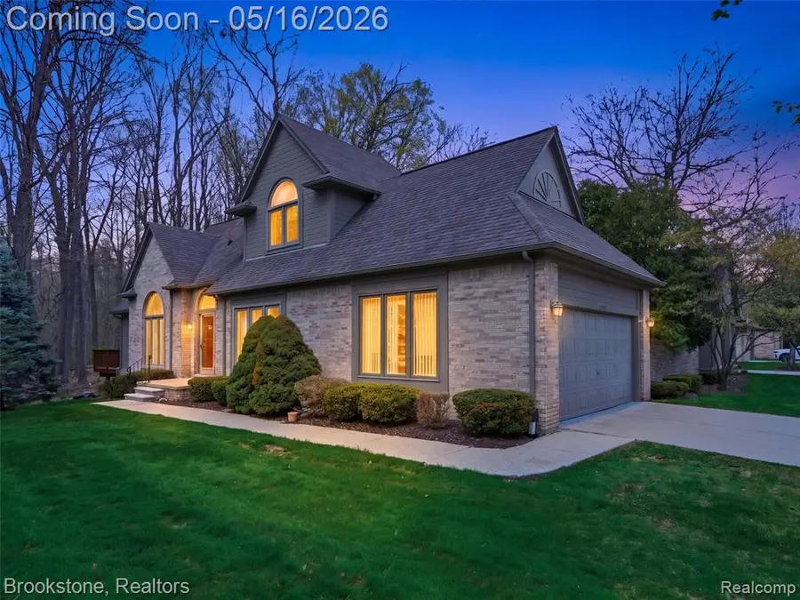 47318 Cider Mill, Novi, MI 48374 - #2