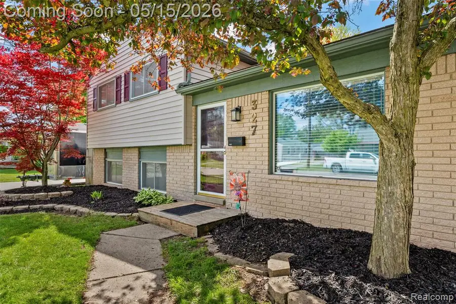 327 Tecumseh, Clawson, MI 48017 - #2