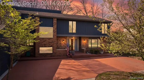 8727 Sarah, Grosse Ile, MI 48138
