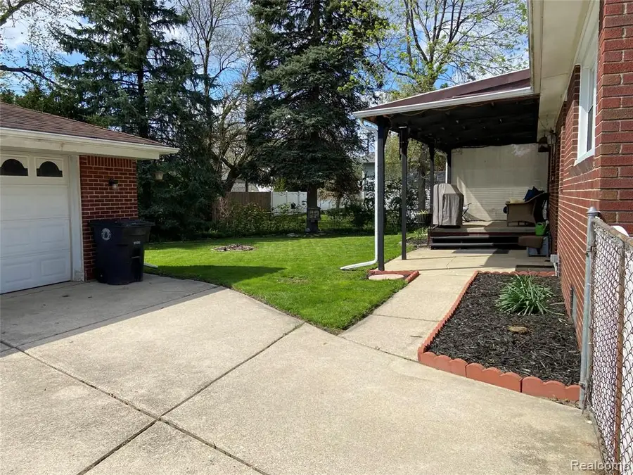 17812 Quarry, Riverview, MI 48193 - #2
