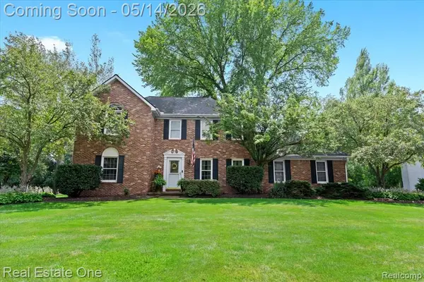 11163 Sand Crane, South Lyon, MI 48178