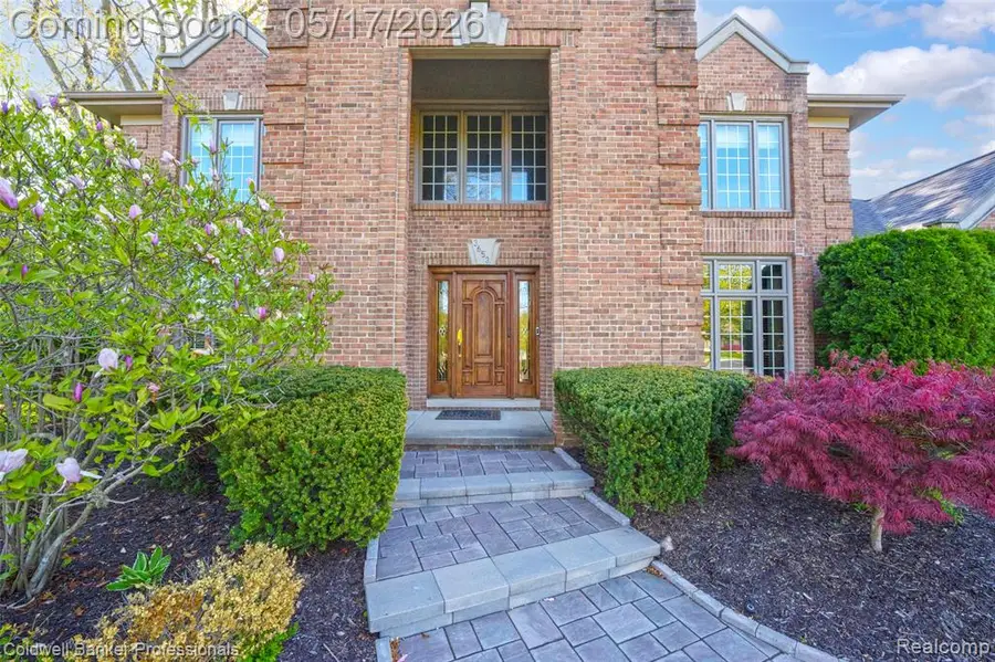 3653 Cedar Brook, Rochester Hills, MI 48309 - #2