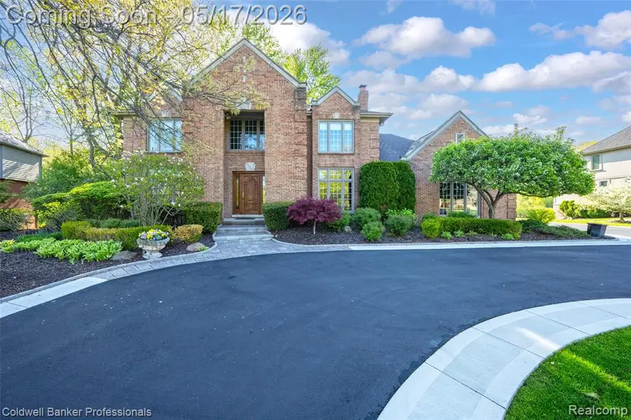 3653 Cedar Brook, Rochester Hills, MI 48309 - #3
