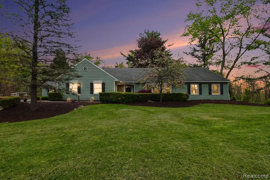 2601 Old Plank, Milford, MI 48381 - #2