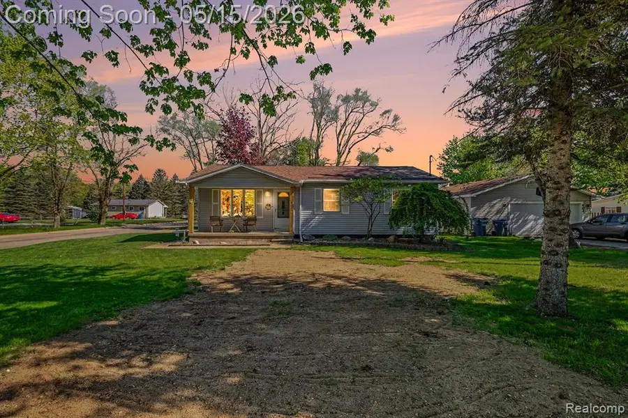 401 Lakeview, Holly, MI 48442 - #2