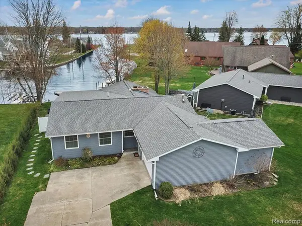 131 Bryan J, Houghton Lake, MI 48629