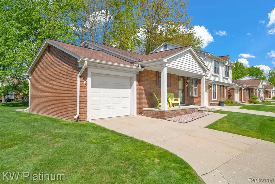 38215 Maple Forest, Harrison Township, MI 48045 - #3