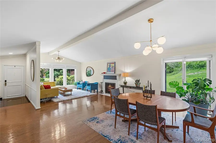 4042 Chablis, West Bloomfield, MI 48323 - #2