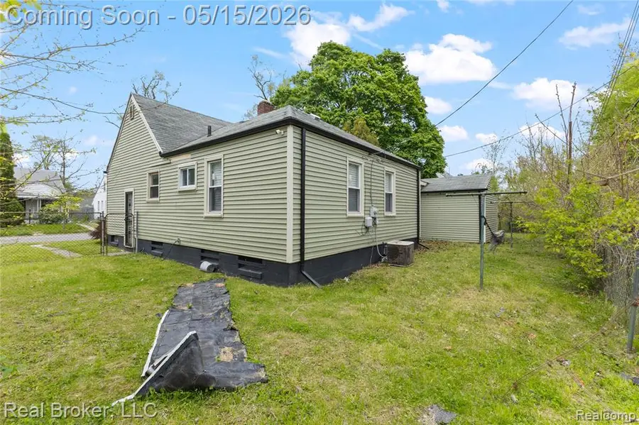 17486 Maine, Hamtramck, MI 48212 - #3