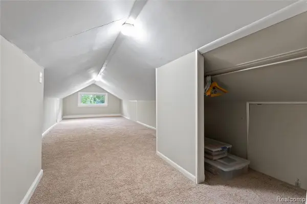 110 Nakota, Commerce Twp, MI 48017