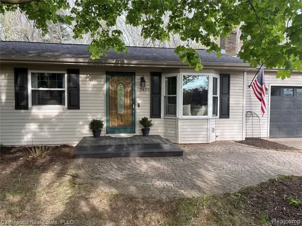2430 Virginia Park, Lapeer, MI 48446