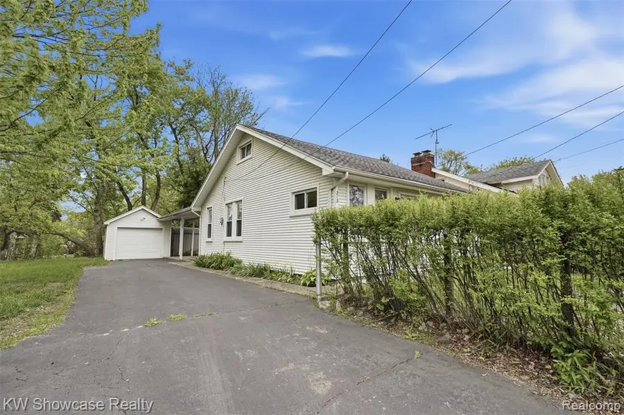 215 Endwell, Novi, MI 48377 - #2