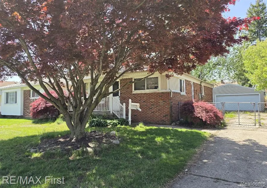 26451 Greenleaf, Roseville, MI 48066 - #2