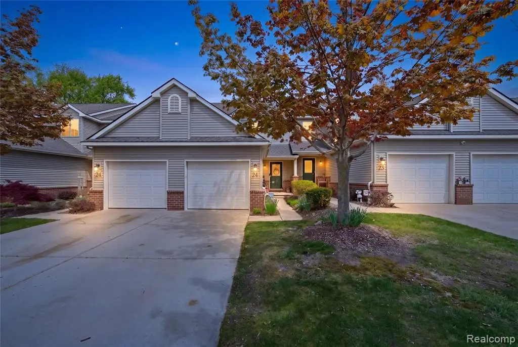 24 Millstone, Waterford, MI 48328 - #1