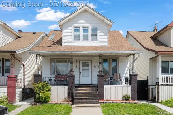 5039 Fredro, Hamtramck, MI 48212