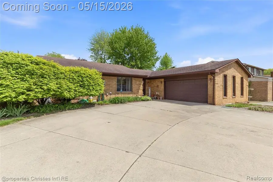 38324 Santa Anna, Clinton Township, MI 48036 - #2