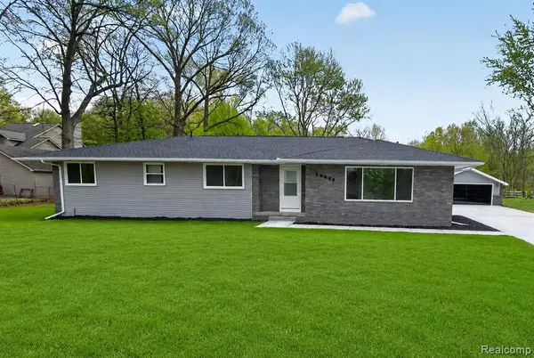 29055 Bredow, Romulus, MI 48174