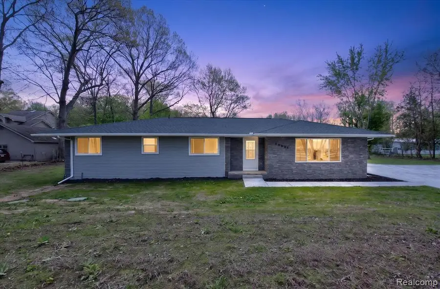 29055 Bredow, Romulus, MI 48174 - #2