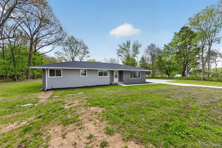 29055 Bredow, Romulus, MI 48174 - #3