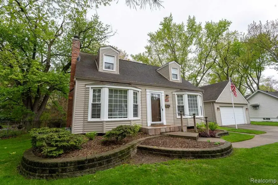 244 Gladwin, Clawson, MI 48017 - #2