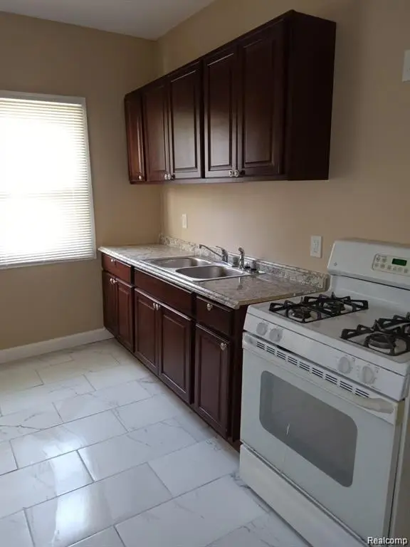 8879 N Clarendon, Detroit, MI 48204 - #2