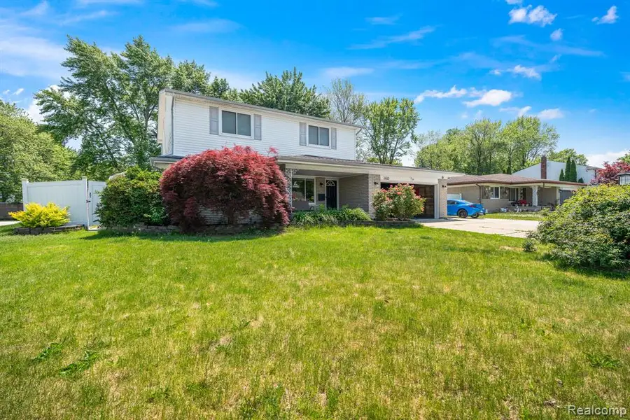 34126 Dryden, Sterling Heights, MI 48312 - #2