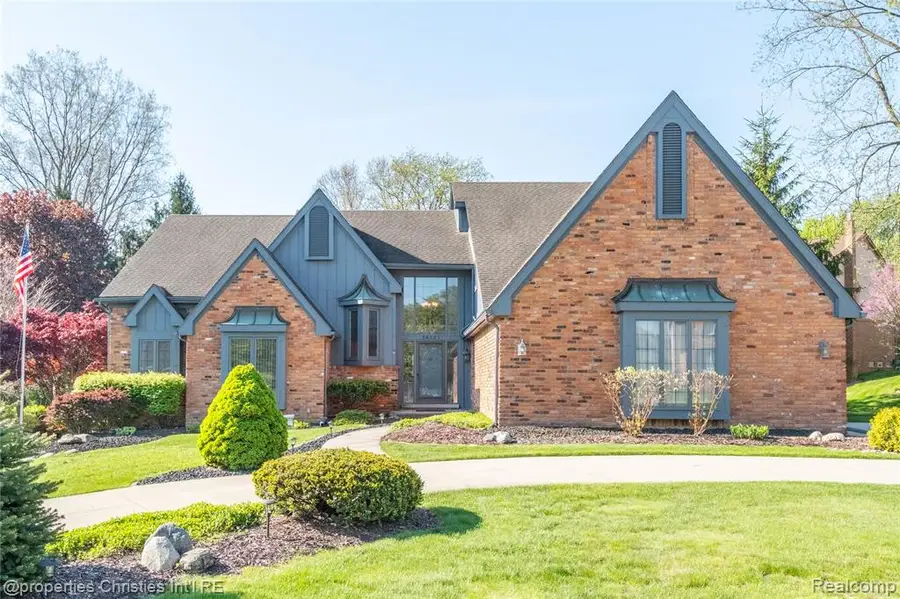 38621 Rutgers, Northville, MI 48167 - #2