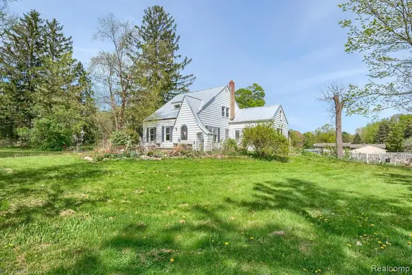 164 Myers, Lapeer, MI 48446