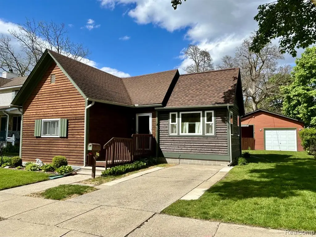 516 Clinton, Howell, MI 48843 - #1