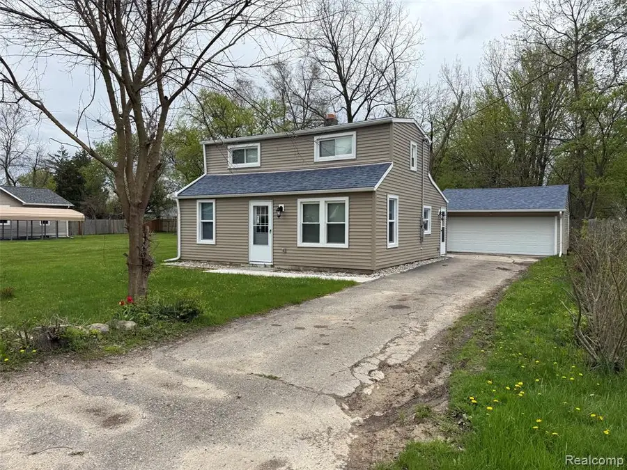3336 Leta, Burton, MI 48529 - #3
