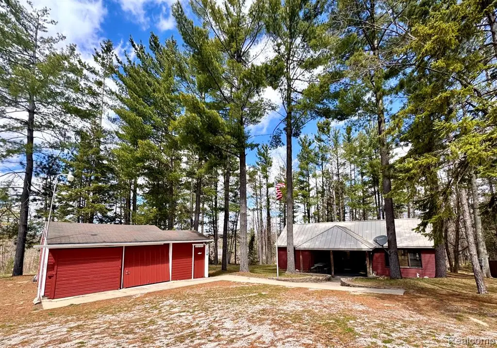 10931 Roberts Rd, Frederic, MI 49733 - #1