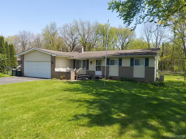 9680 Bloomhill, Holly, MI 48442
