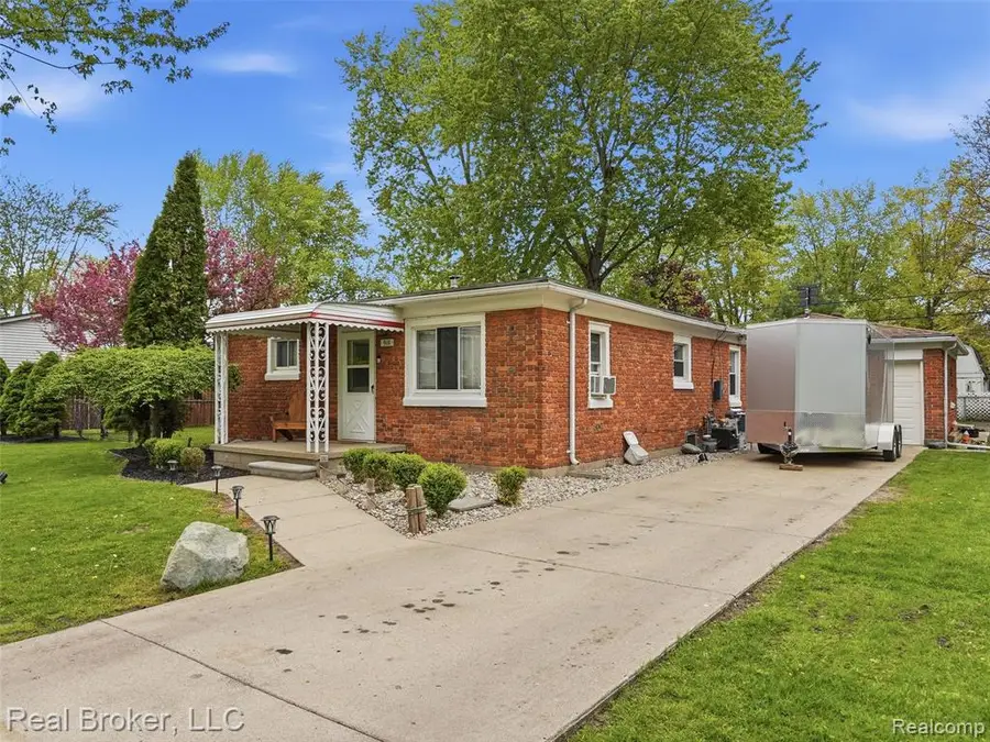 918 Columbia, Algonac, MI 48001 - #3