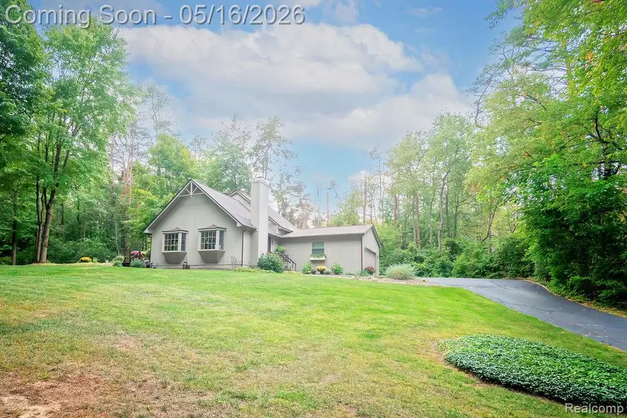 9256 Pine Hill, Fenton, MI 48430 - #3