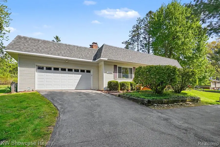 4200 Woodcock, Highland, MI 48357 - #3