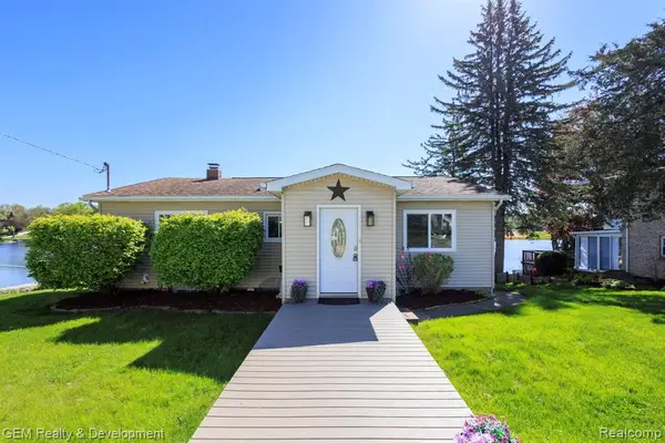 8081 Granada, Brighton, MI 48114
