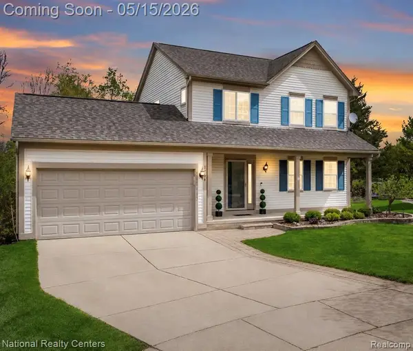 1794 Norton Creek, Wixom, MI 48393